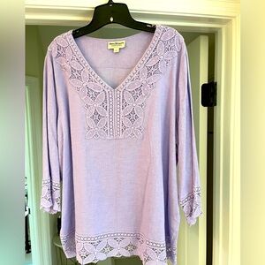 Norm Thompson Lavendar/periwinkle linen top with lace size L
